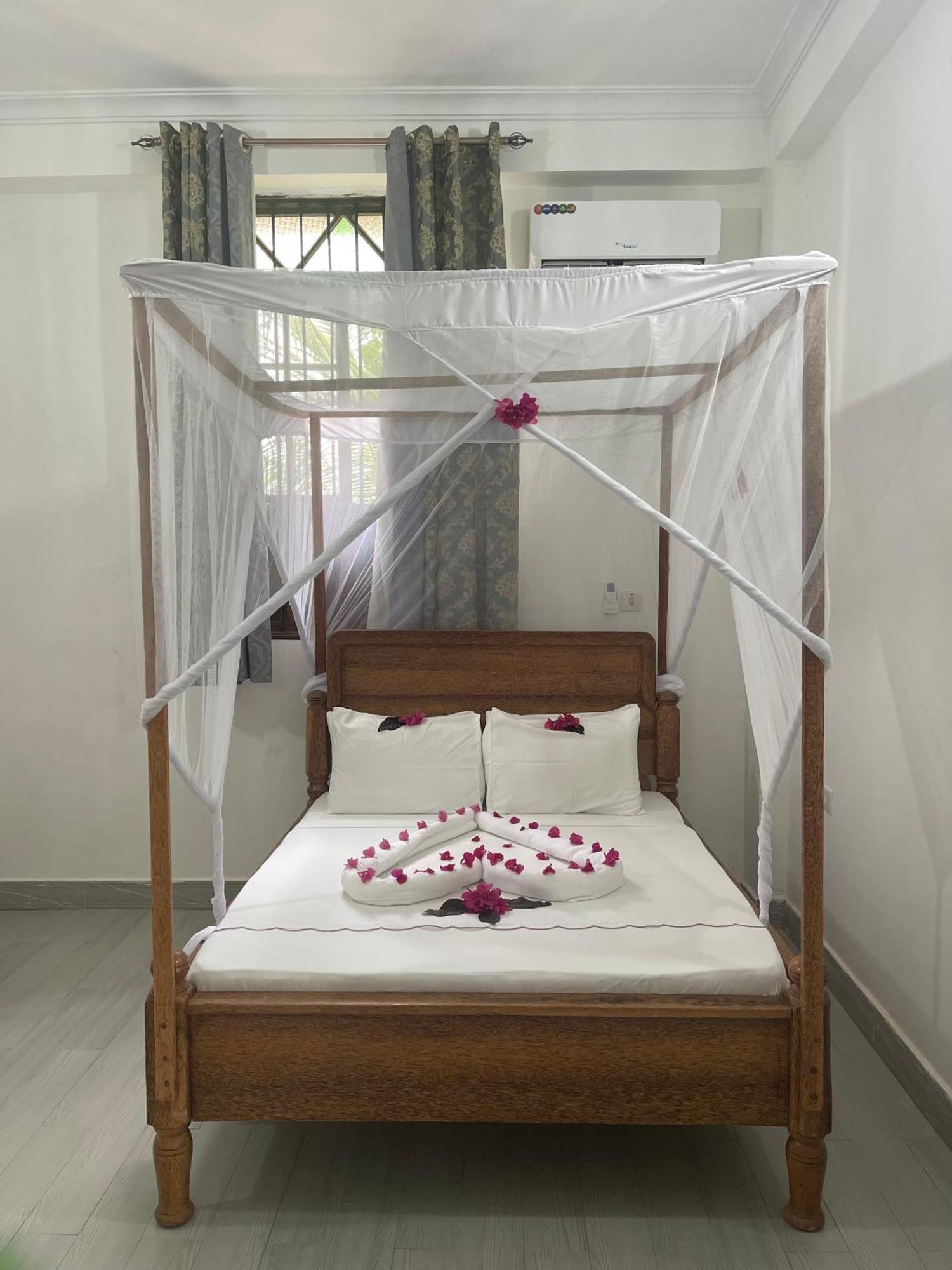 Amazing Zanzibar Beach Hotel Нунгви Экстерьер фото