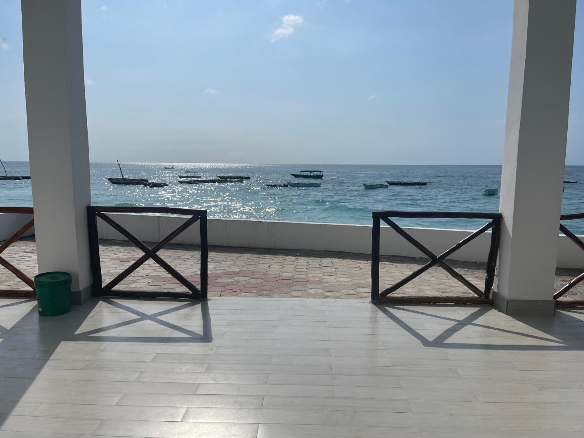 Amazing Zanzibar Beach Hotel Нунгви Экстерьер фото